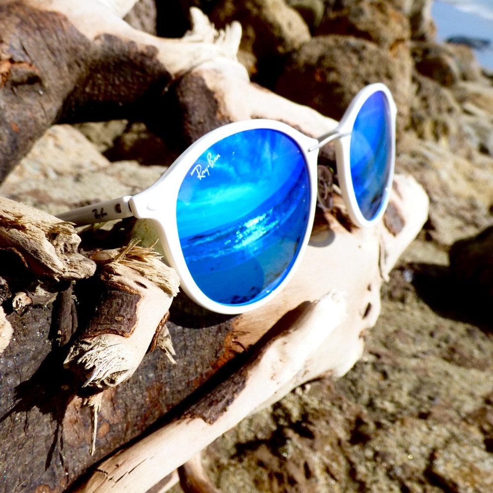 SOLD 100% Authentic White Ray-Ban Sunglasses! - Picture 1 of 8
